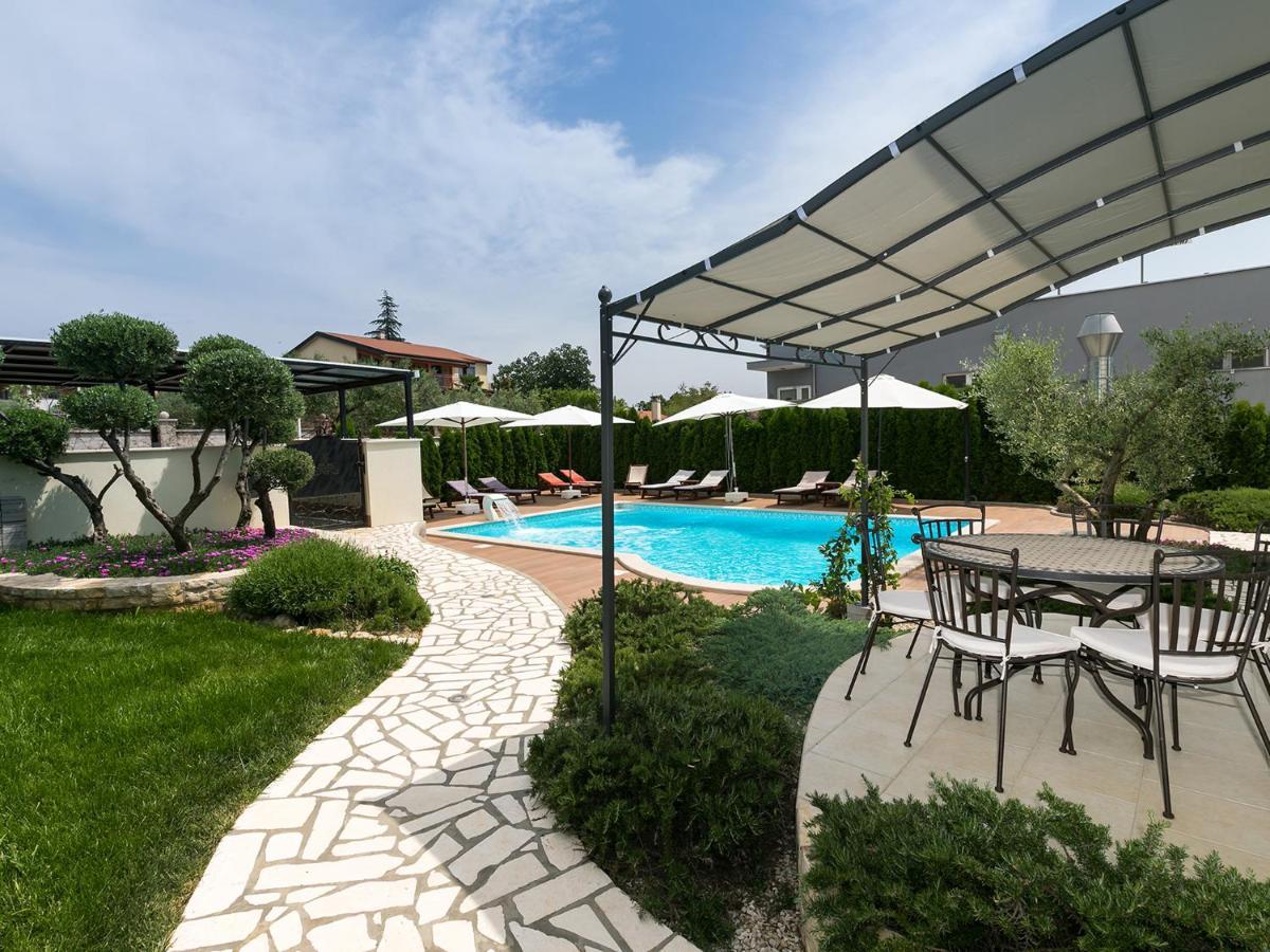 Villa Birikina With Pool Porec Ngoại thất bức ảnh